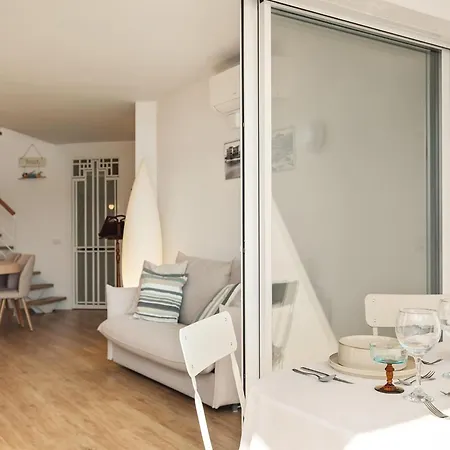 Duplex With Pool On Διαμέρισμα L' Escala
